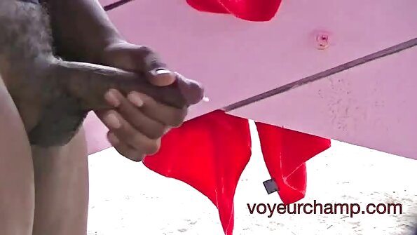 மறக்க முடியாத ஆபாச திவா மற்றும் அனுபவம் வாய்ந்த ஃபக்கர் XXX நிகழ்ச்சியை உருவாக்குகிறார்கள்